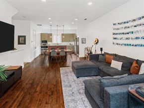 2411 N Hall Street  38, Dallas Texas 75204
