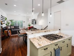 2411 N Hall Street  38, Dallas Texas 75204