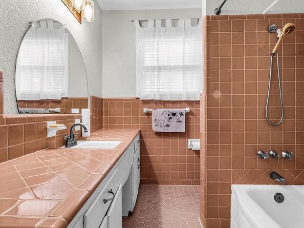 2953  Lavita Lane , Farmers Branch Texas 75234