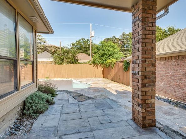 1206  Olde Towne Drive , Irving Texas 75061