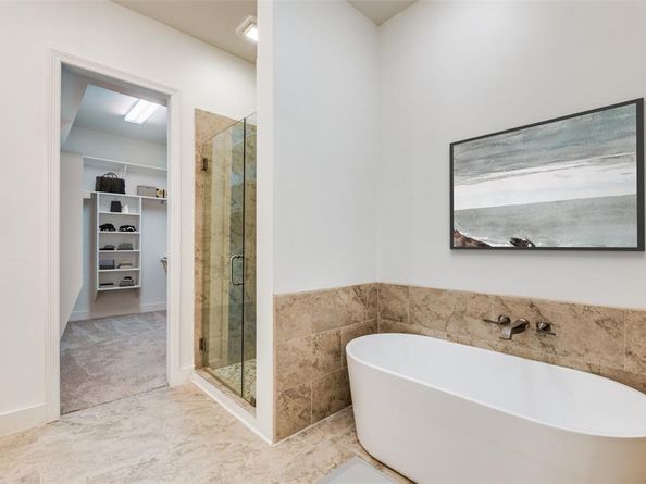 7861  Caruth Court , Dallas Texas 75225