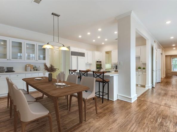 7861  Caruth Court , Dallas Texas 75225