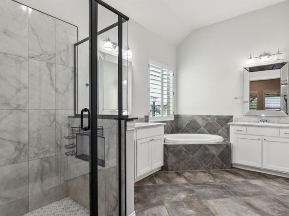 2438  Berry Court , Heath Texas 75126