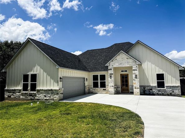 6613  Bob Hanger Street , Fort Worth Texas 76179