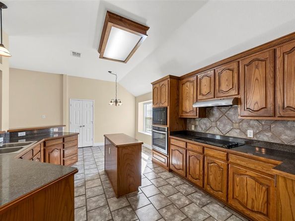 1409  Kingsley Drive , Allen Texas 75013