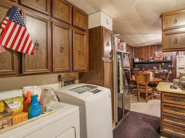 208  Shoreline Drive , Azle Texas 76020