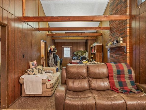 208  Shoreline Drive , Azle Texas 76020