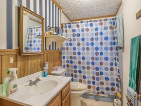 208  Shoreline Drive , Azle Texas 76020