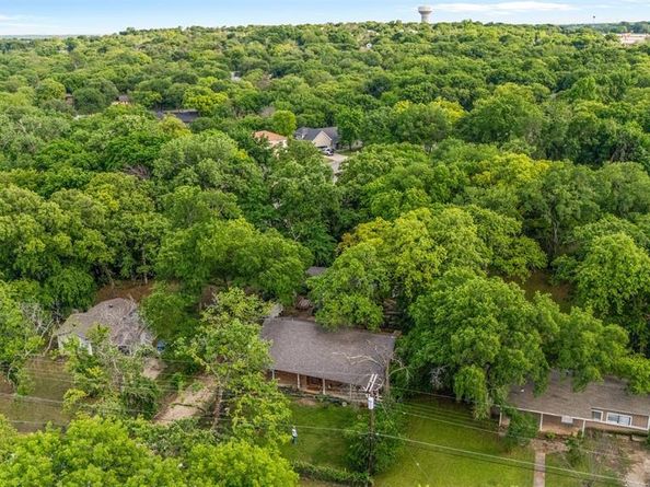 208  Shoreline Drive , Azle Texas 76020