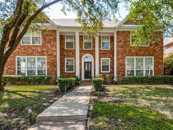 2204  Yaupon Drive , Irving Texas 75063
