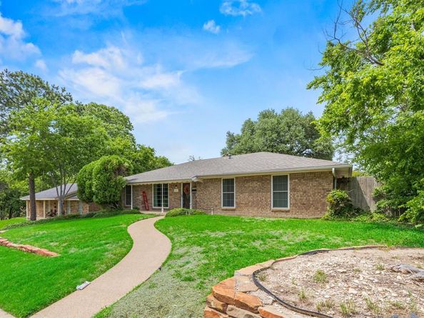 1411  Reynoldston Lane , Dallas Texas 75232