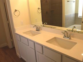1400  Wallace Street , Fort Worth Texas 76105