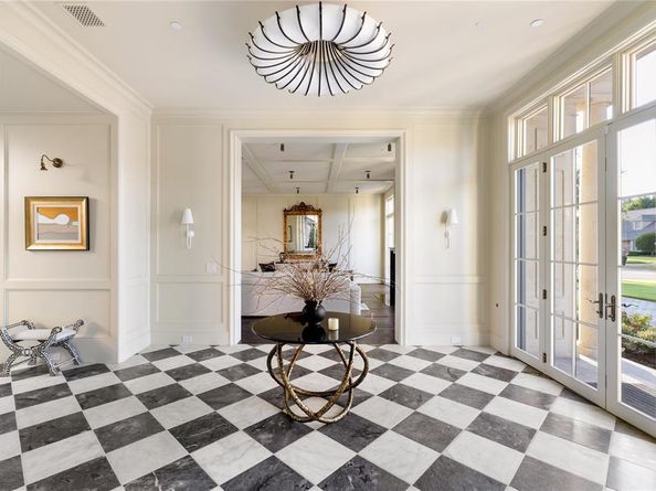 5610  Lobello  , Dallas Texas 75229