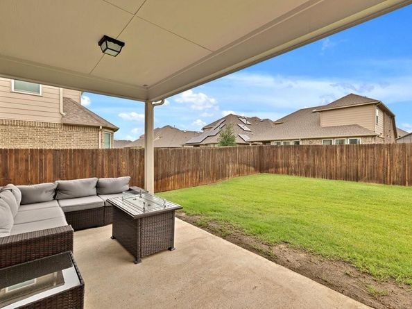 820  Basket Willow  , Fort Worth Texas 76052