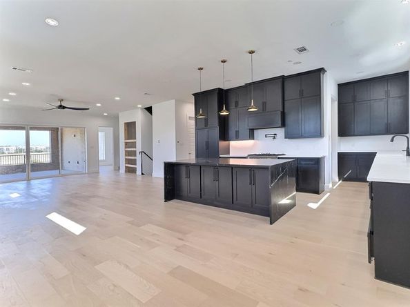 412  Vista Buena Trail , Fort Worth Texas 76111