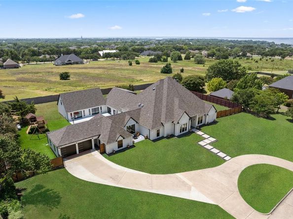 209  Carriage Hill Lane , Heath Texas 75032