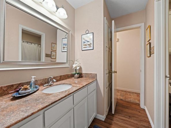 5040  Lake View Circle , North Richland Hills Texas 76180
