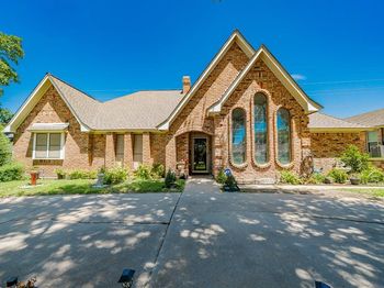 5040  Lake View Circle 