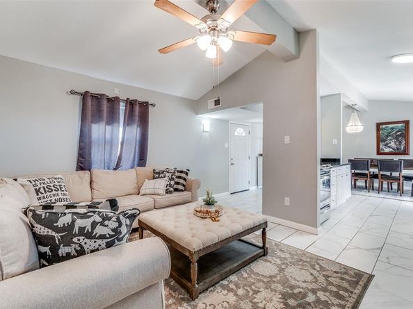 4214  Upland Way , Garland Texas 75042