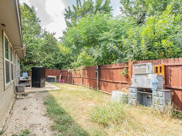 4527 N Ottawa Road , Dallas Texas 75212