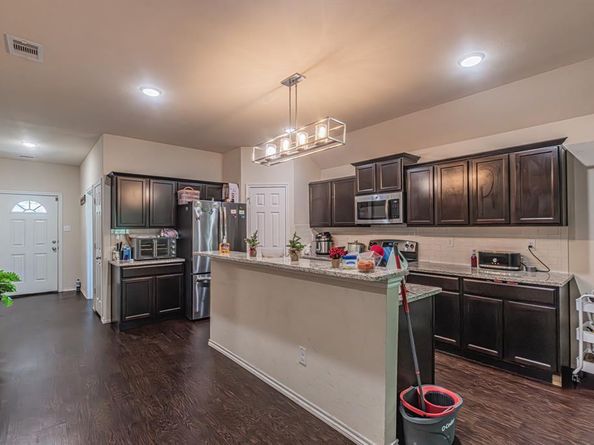 4527 N Ottawa Road , Dallas Texas 75212