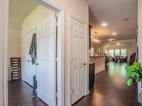 4527 N Ottawa Road , Dallas Texas 75212
