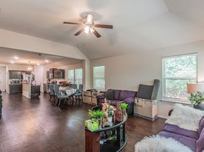 4527 N Ottawa Road , Dallas Texas 75212