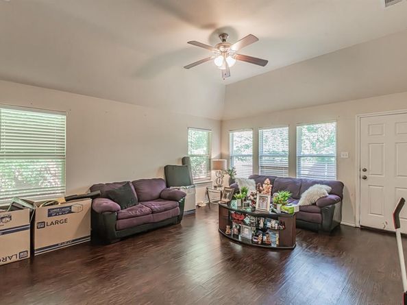 4527 N Ottawa Road , Dallas Texas 75212