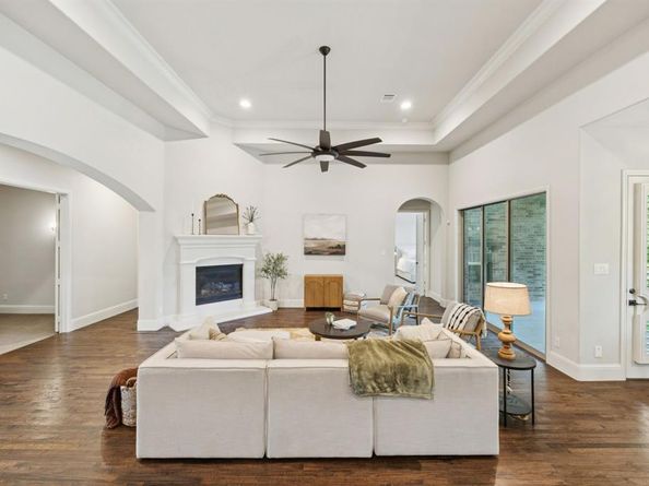 204  Chisholm Trail , Highland Village Texas 75077