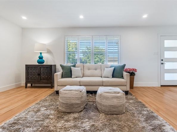 3078  Newcastle Drive , Dallas Texas 75220