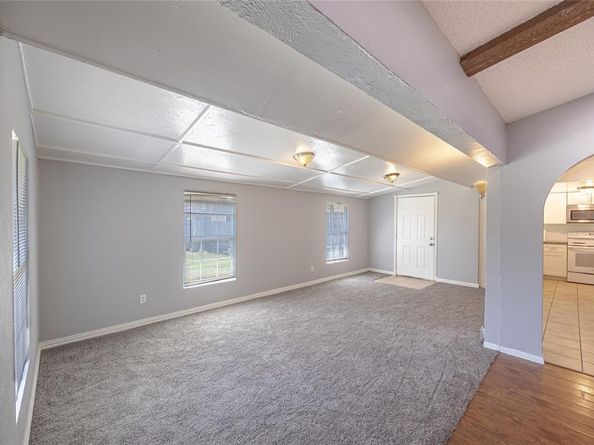 3500  Grande Bulevar  , Irving Texas 75062