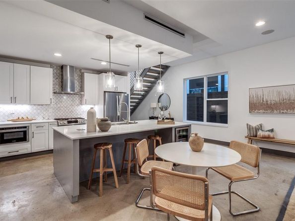 4218  Munger Avenue , Dallas Texas 75204