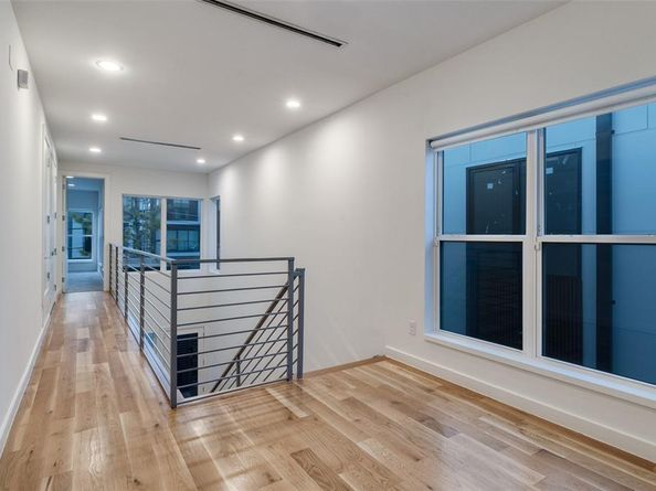 4218  Munger Avenue , Dallas Texas 75204