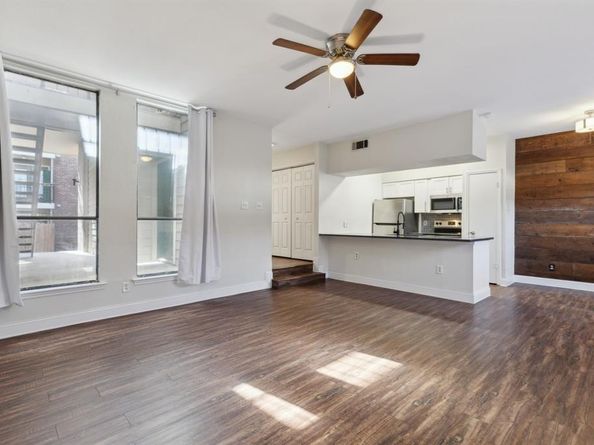 5750  Phoenix Drive  51, Dallas Texas 75231