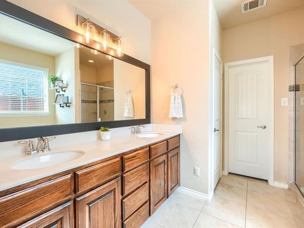 1017  Hampton Bay Drive , Rockwall Texas 75087