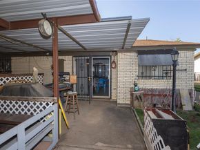 809  Lomo Street , Fort Worth Texas 76110