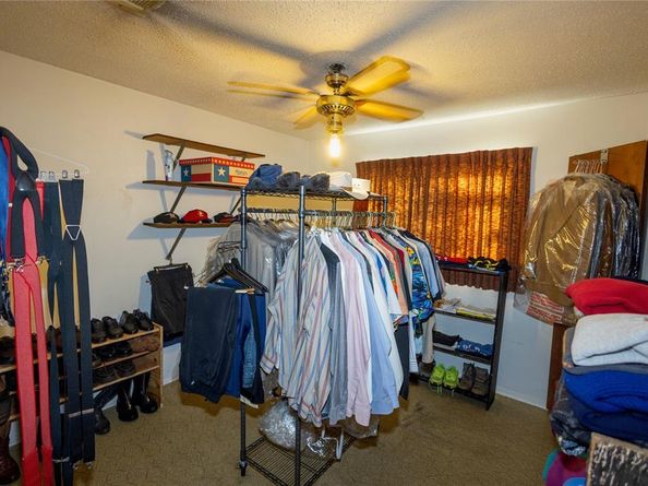 809  Lomo Street , Fort Worth Texas 76110