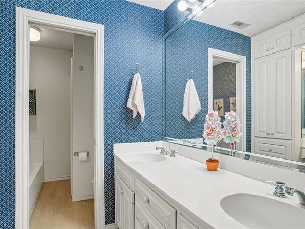 4008  Barnes Bridge Road , Dallas Texas 75228