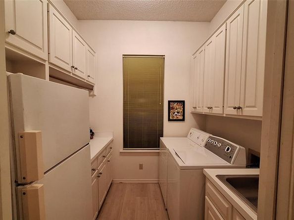 4008  Barnes Bridge Road , Dallas Texas 75228