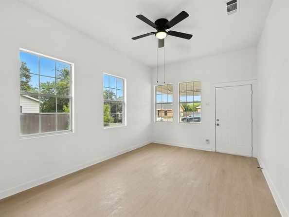 705  Hallvale Drive , White Settlement Texas 76108