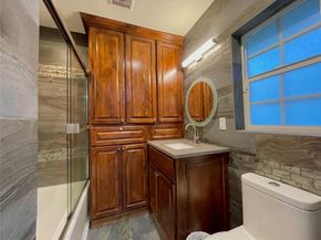 1635 W Pentagon Parkway , Dallas Texas 75224