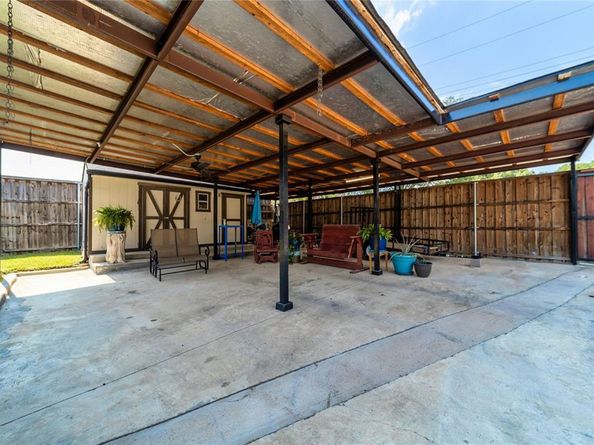 1635 W Pentagon Parkway , Dallas Texas 75224
