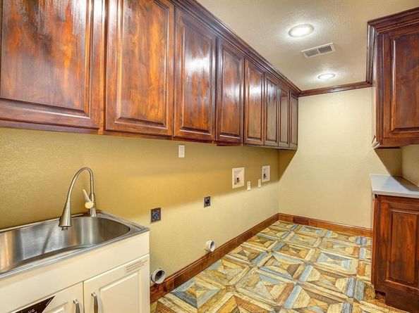 1635 W Pentagon Parkway , Dallas Texas 75224