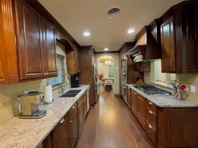 1635 W Pentagon Parkway , Dallas Texas 75224