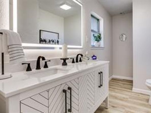 1809 W Tucker Boulevard , Arlington Texas 76013