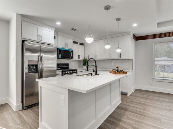 3702  Brandon Street , Dallas Texas 75211