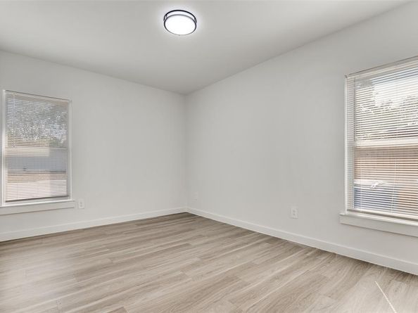 3702  Brandon Street , Dallas Texas 75211