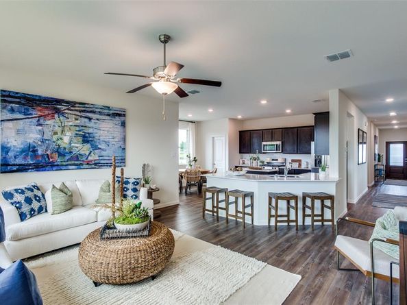 204  Pine Street , Azle Texas 75114