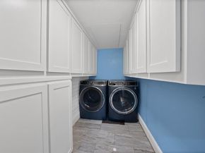 10203  Regal Oaks Drive  101, Dallas Texas 75230