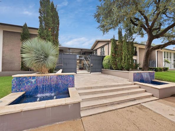10203  Regal Oaks Drive  101, Dallas Texas 75230